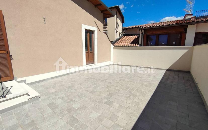 Trilocale ottimo stato, primo piano, Villa Comunale, L'Aquila — foto 24 di 50