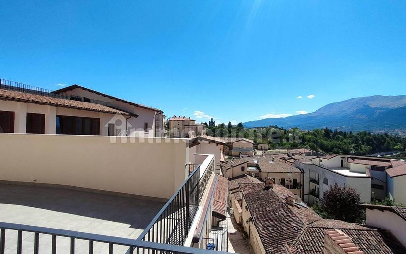 Trilocale ottimo stato, primo piano, Villa Comunale, L'Aquila — foto 36 di 50