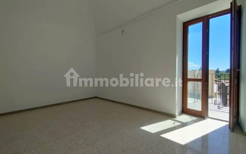 Trilocale ottimo stato, primo piano, Villa Comunale, L'Aquila — foto 50 di 50