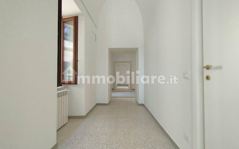 Trilocale ottimo stato, primo piano, Villa Comunale, L'Aquila — foto 23 di 50