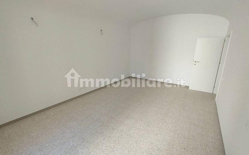 Trilocale ottimo stato, primo piano, Villa Comunale, L'Aquila — foto 47 di 50