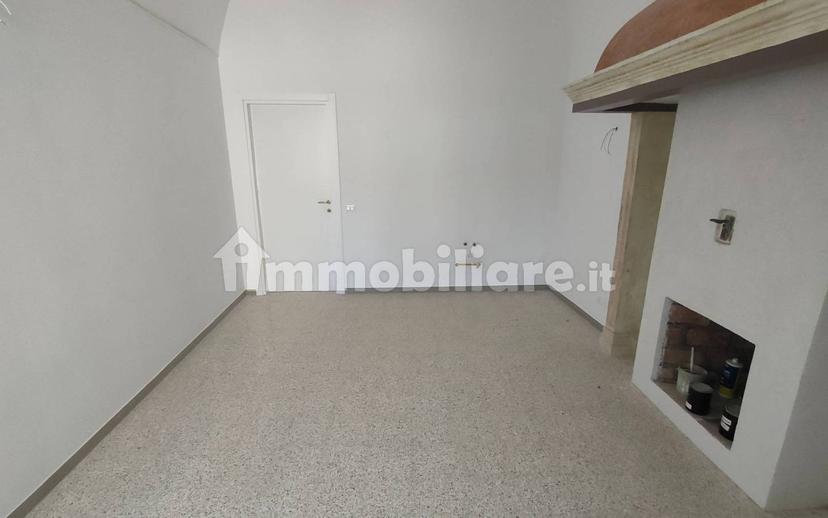 Trilocale ottimo stato, primo piano, Villa Comunale, L'Aquila — foto 41 di 50
