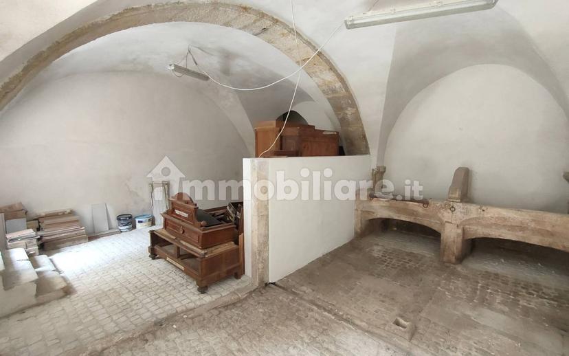 Trilocale ottimo stato, primo piano, Villa Comunale, L'Aquila — foto 25 di 50