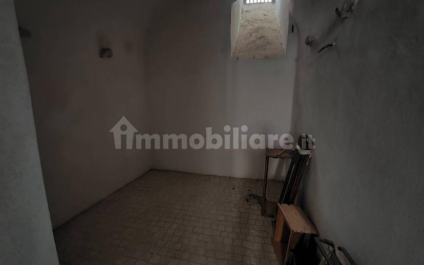 Trilocale ottimo stato, primo piano, Villa Comunale, L'Aquila — foto 37 di 50