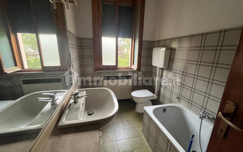 Villa a schiera viale Luigi Cherubini 4, Centro, Reggiolo — foto 10 di 22