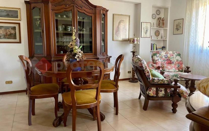 Trilocale via del Colletto , 5, Centro, Castelnuovo di Garfagnana — foto 12 di 37
