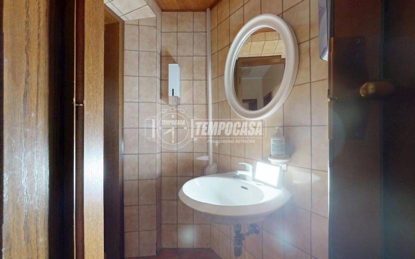 Trilocale via Massari 14, Centro, Mantova — foto 28 di 32