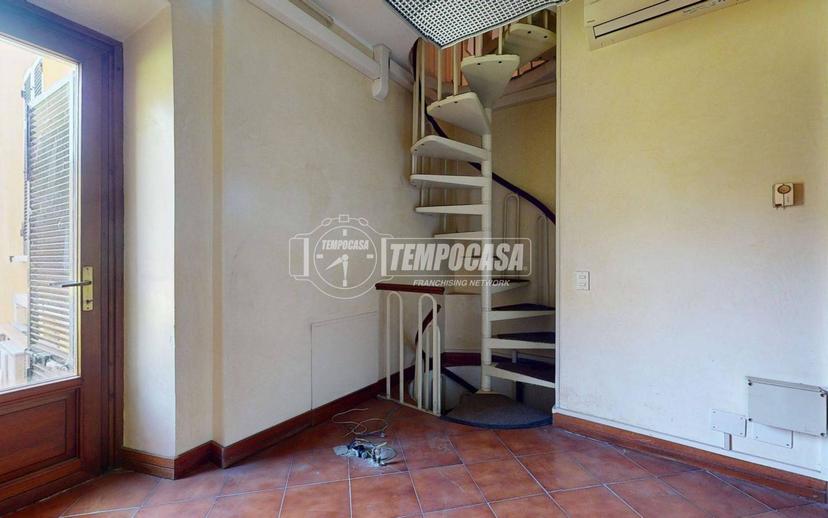Trilocale via Massari 14, Centro, Mantova — foto 32 di 32