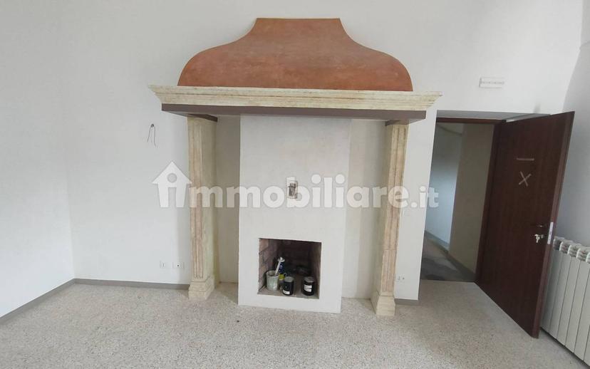 Trilocale ottimo stato, primo piano, Villa Comunale, L'Aquila — foto 11 di 50