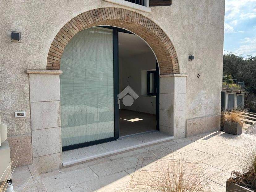 Trilocale Località Marinoni 6, Broglie, Peschiera del Garda — foto 5 di 41