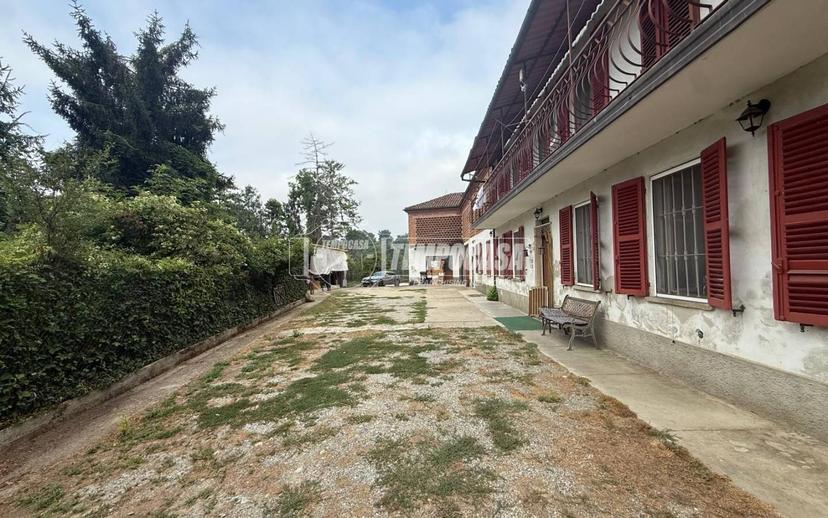Cascina frazione Castiglione, Castiglione, Asti — foto 9 di 28