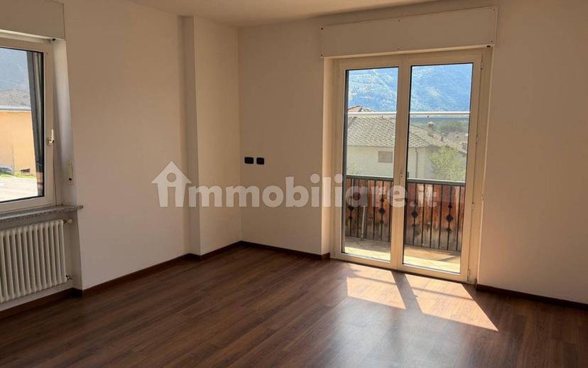 Trilocale corso Centrale, Centro, Levico Terme — foto 3 di 18