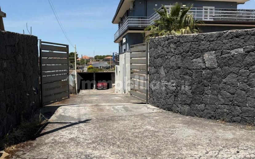 Appartamento via Tiziano 14, Villaggio Del Pino Le Ginestre, Belpasso — foto 26 di 27