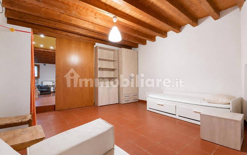 Trilocale Contrà Lodi, 27, Centro Storico, Vicenza — foto 3 di 30