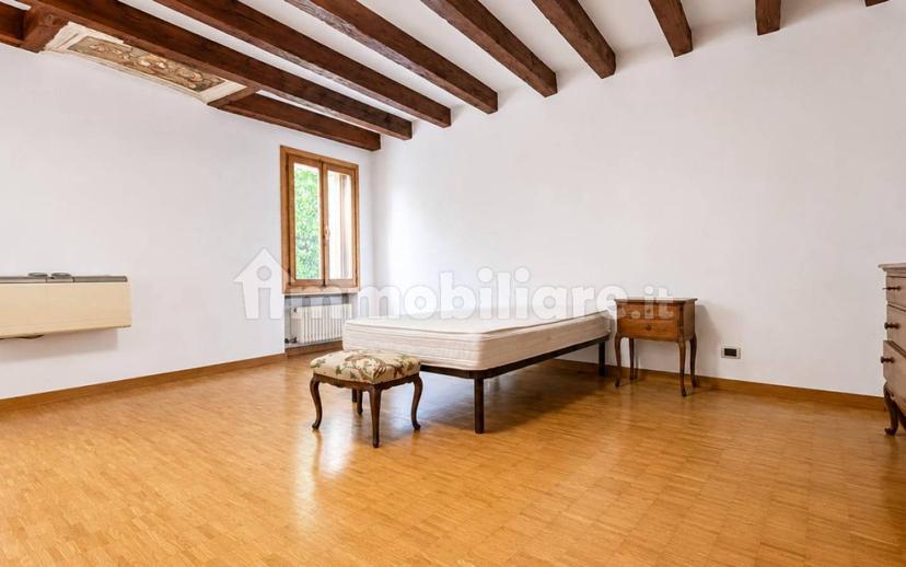 Trilocale Contrà Lodi, 27, Centro Storico, Vicenza — foto 24 di 30