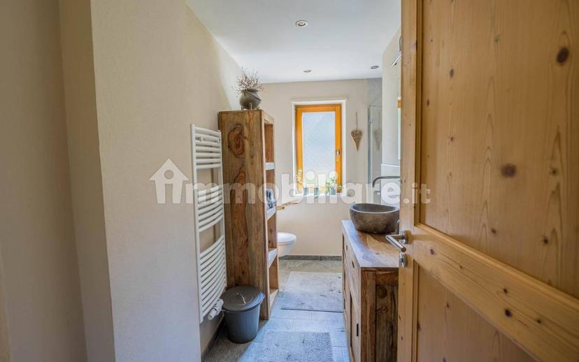 Quadrilocale via Principale, Casateia, Racines — foto 3 di 23