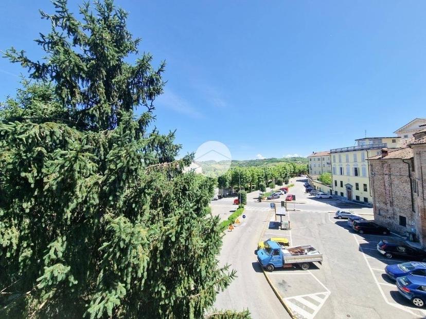 Trilocale piazza Rino Rossino 6, Centro, San Damiano d'Asti — foto 3 di 22