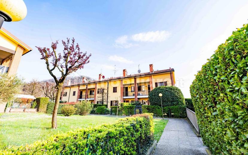 Villa a schiera via degli Albani, Centro, Mozzo — foto 5 di 75
