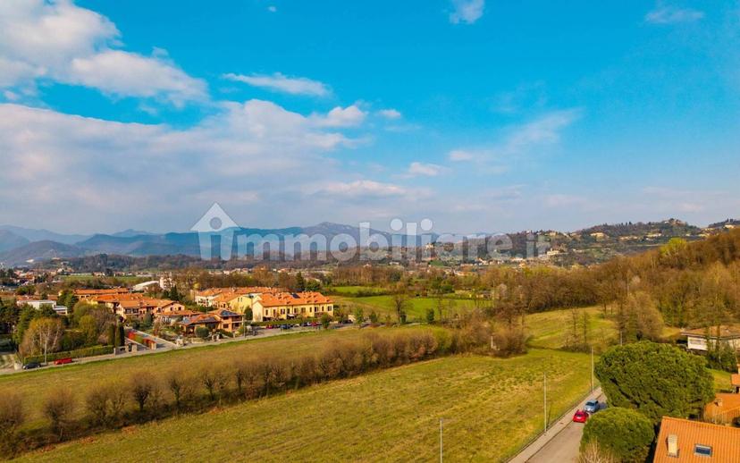 Villa a schiera via degli Albani, Centro, Mozzo — foto 4 di 75