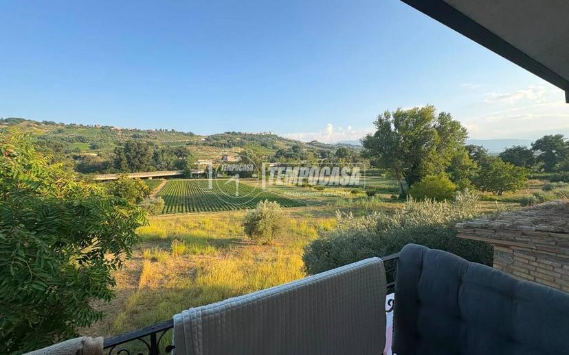 Terratetto unifamiliare contrada san vincenzo 25, Vacri — foto 8 di 36