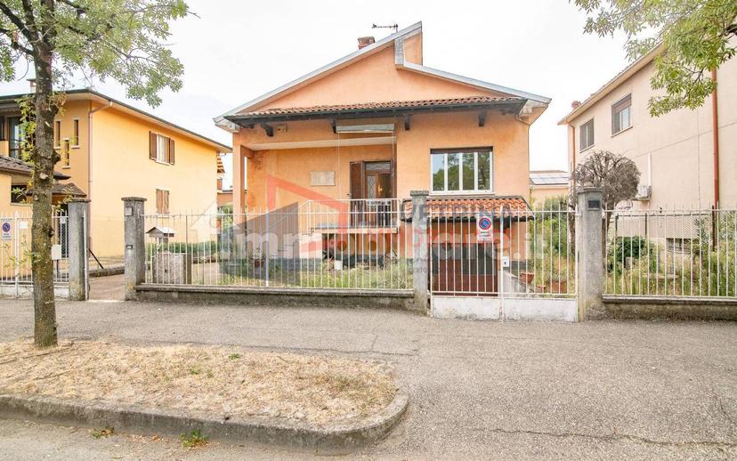 Villa unifamiliare via Torino 7, Vallone, Pavia — foto 23 di 40