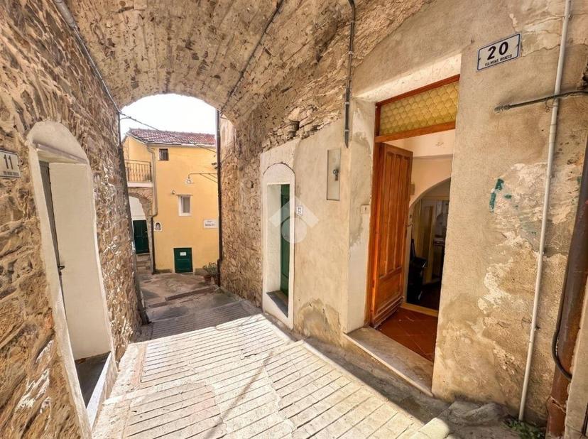 Rustico via Monsignor Vincenzo Bracco 20, Piani, Torrazza, Imperia — foto 3 di 29