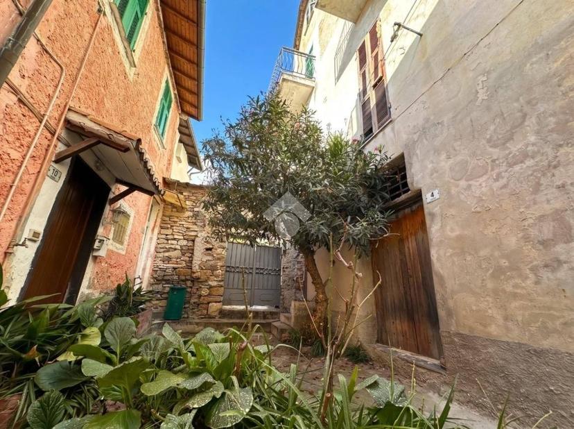 Rustico via Monsignor Vincenzo Bracco 20, Piani, Torrazza, Imperia — foto 7 di 29