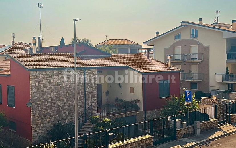 Villa bifamiliare via Antonio Gramsci 21, Centro, Fondi — foto 9 di 22