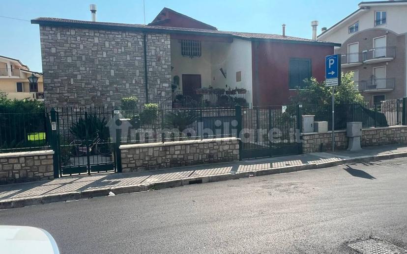 Villa bifamiliare via Antonio Gramsci 21, Centro, Fondi — foto 13 di 22