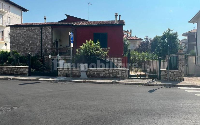 Villa bifamiliare via Antonio Gramsci 21, Centro, Fondi — foto 20 di 22