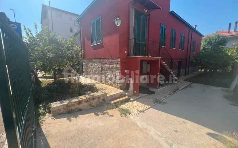 Villa bifamiliare via Antonio Gramsci 21, Centro, Fondi — foto 2 di 22