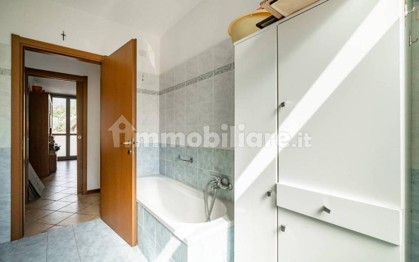 Trilocale via Felice Cavallotti 4, Sala Al Barro, Galbiate — foto 18 di 29