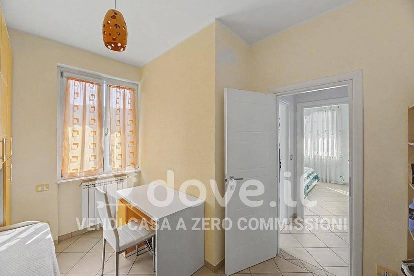 Trilocale via Zoni 47, Centro, Lavena Ponte Tresa — foto 21 di 39
