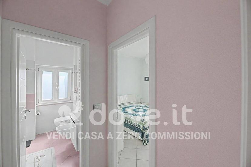 Trilocale via Zoni 47, Centro, Lavena Ponte Tresa — foto 25 di 39