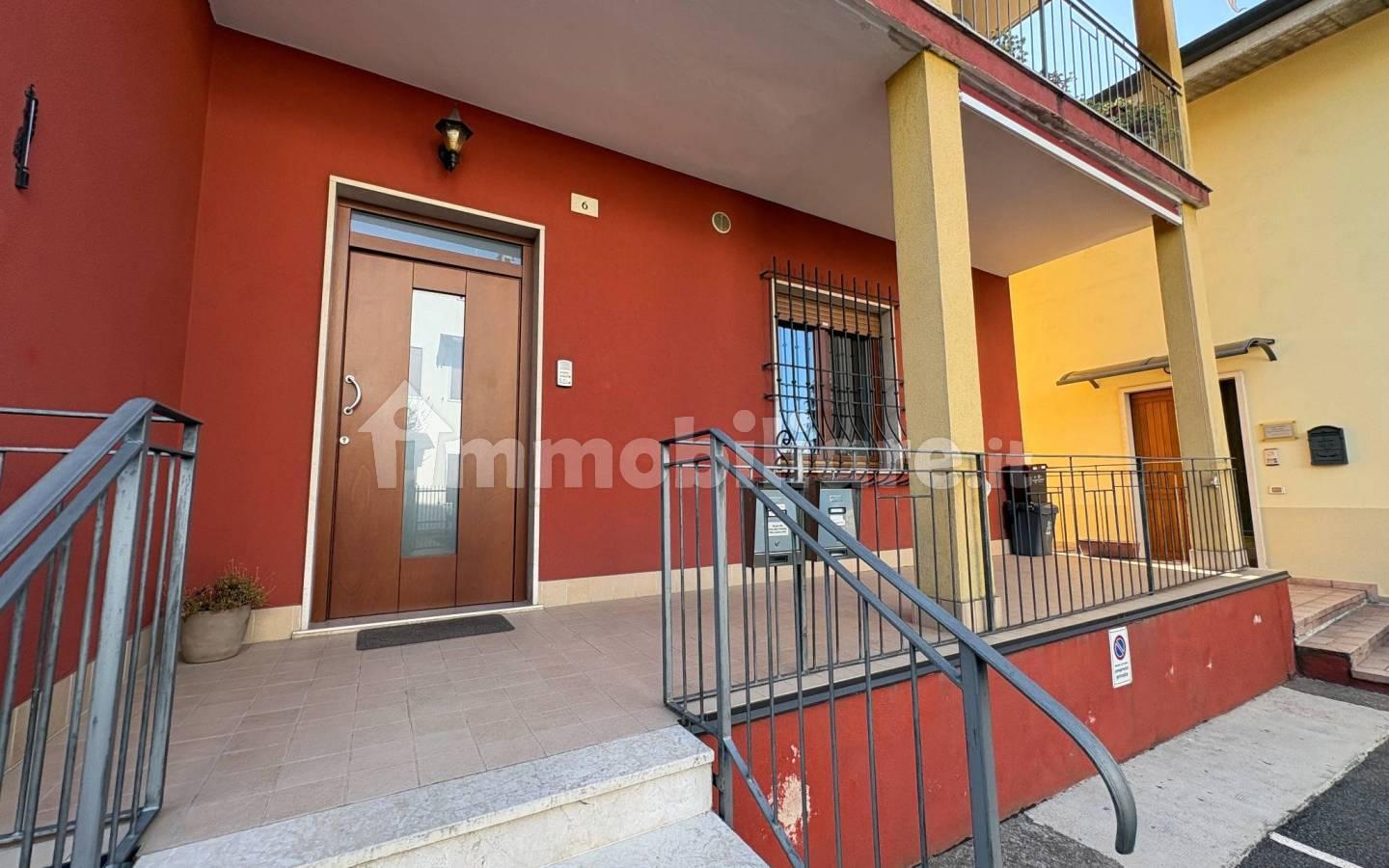 Bilocale ottimo stato, piano rialzato, Centro, San Giovanni Lupatoto