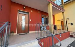 Bilocale ottimo stato, piano rialzato, Centro, San Giovanni Lupatoto