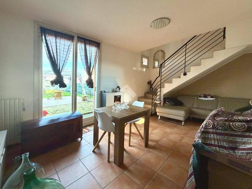 Villa a schiera via fienilnuovo, Centro, Luzzara — foto 17 di 23