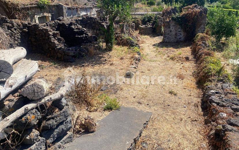 Rustico via Maugeri 12, Valverde — foto 3 di 37