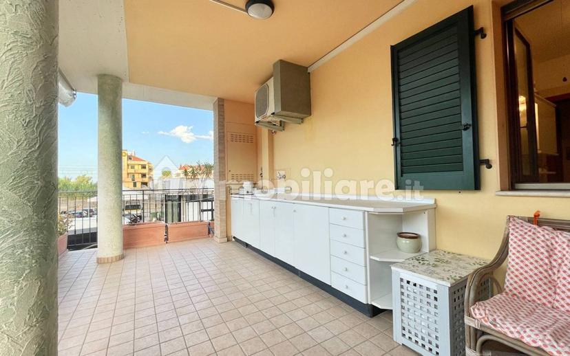 Trilocale via Lombardia 23, Centro, Grottammare
