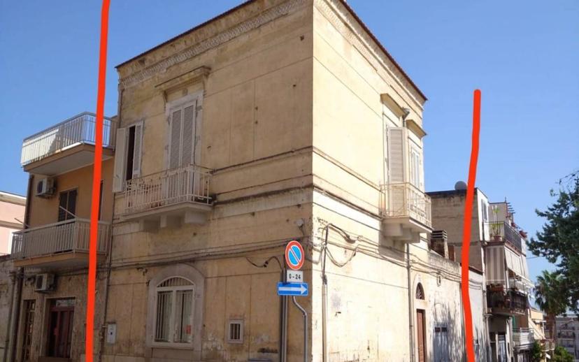 Terratetto unifamiliare via Alcide De Gasperi 24, Centro, Canosa di Puglia