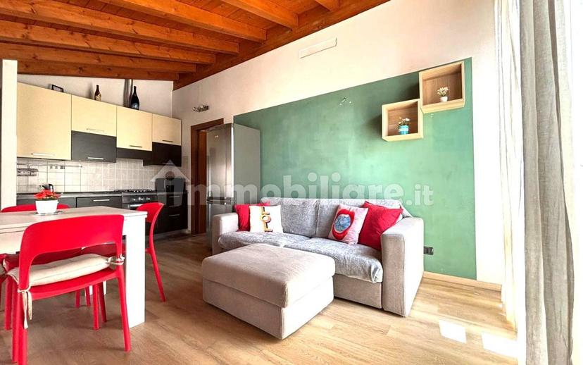 Mansarda via Agazzi 1, Centro, Carate Brianza — foto 2 di 15