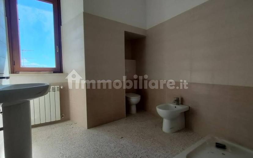 Quadrilocale ottimo stato, secondo piano, Villa Comunale, L'Aquila — foto 40 di 68
