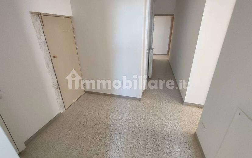 Quadrilocale ottimo stato, secondo piano, Villa Comunale, L'Aquila — foto 41 di 68