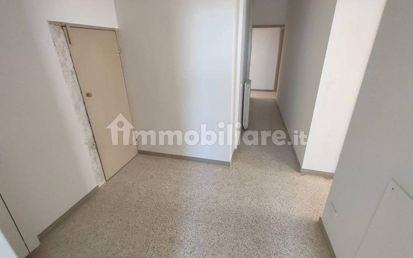 Quadrilocale ottimo stato, secondo piano, Villa Comunale, L'Aquila — foto 65 di 68