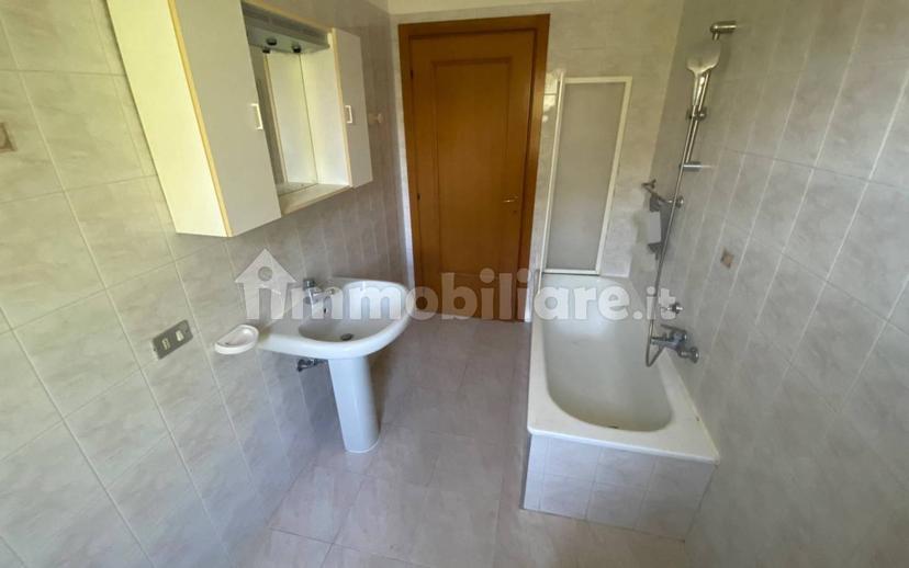 Trilocale via Don L. Milani, Centro, Ravarino — foto 23 di 50