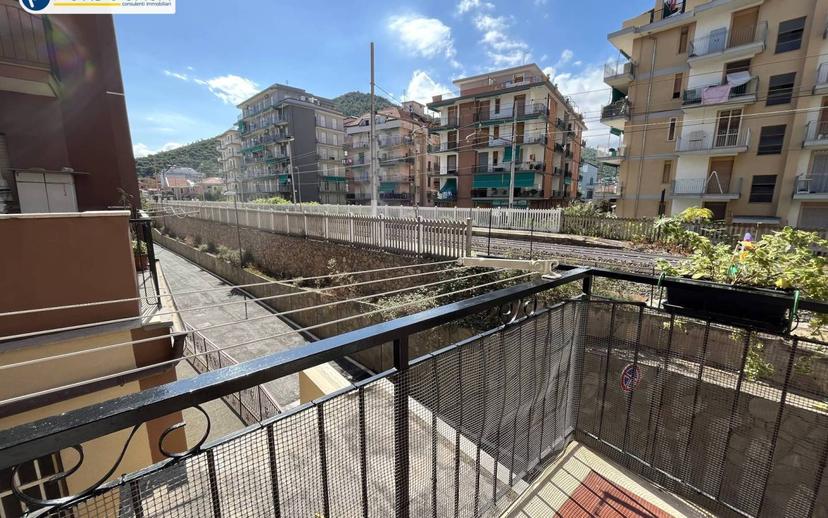 Bilocale Lungomare Giacomo Matteotti 15, Borghetto Santo Spirito — foto 10 di 20