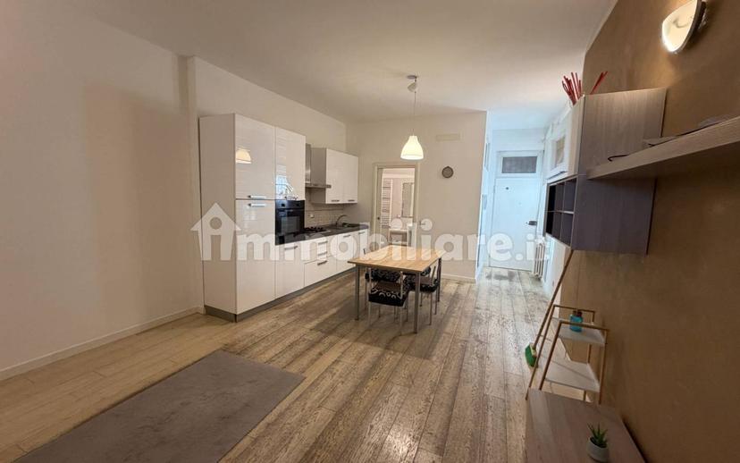 Bilocale via Giuseppe Mazzini 85, Centro, Castel San Pietro Terme — foto 2 di 12