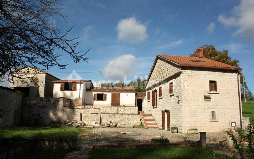 Casale Contrada Ponte Cinque Archi 28, Cercemaggiore