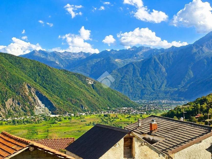 Terratetto plurifamiliare Loc. Albonico, Sorico