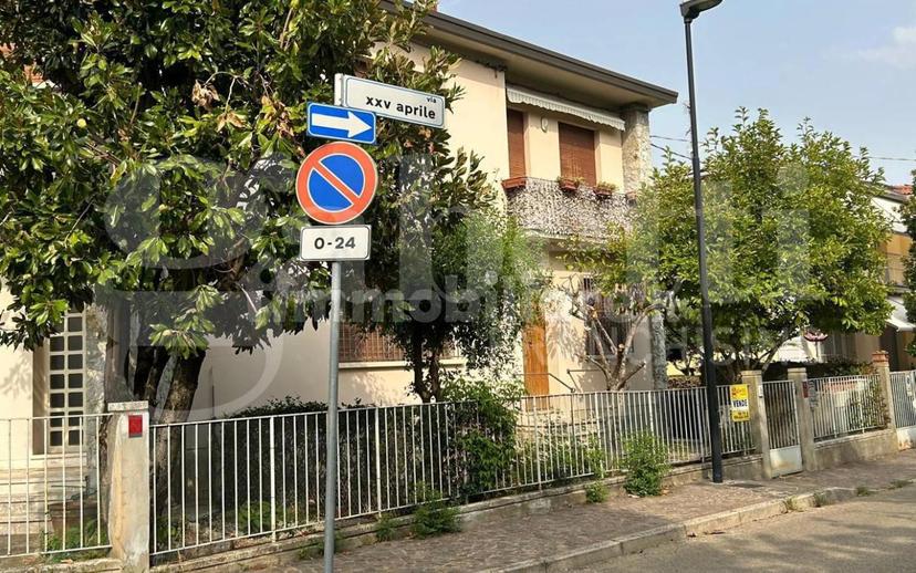 Terratetto unifamiliare via Xxv Aprile , 11, Centro, Riolo Terme — foto 9 di 13